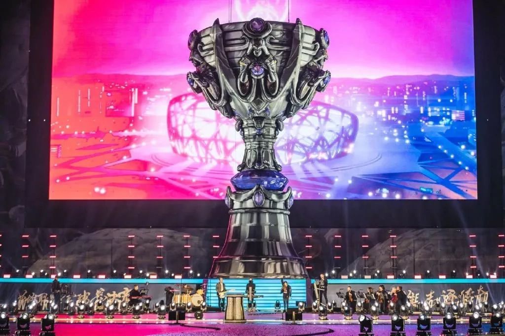 小草包沙皇乱戳 泡芙女警乱射 Heart勇敢开团 泡芙队扳回一城